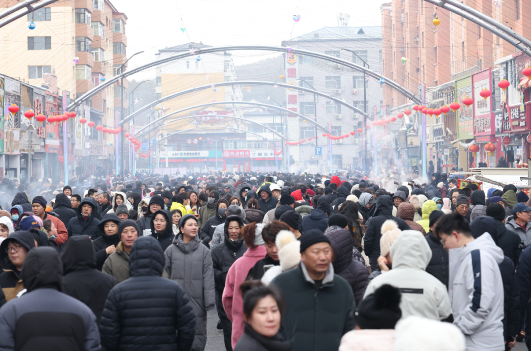 伊美区百口铁锅宴活动热闹启幕